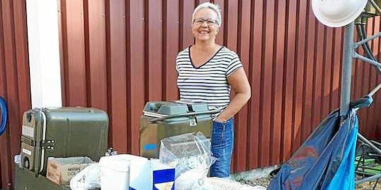 Susanne Karlsson har lagt många timmar på att fixa fram mat och dryck till de personer som bekämpar bränderna.