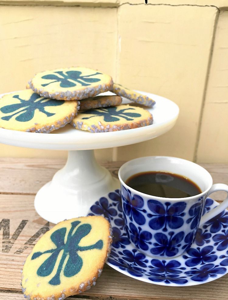 Rörstrands klassiska mönster Mon Amie har inspirerat dessa söta kakor.
