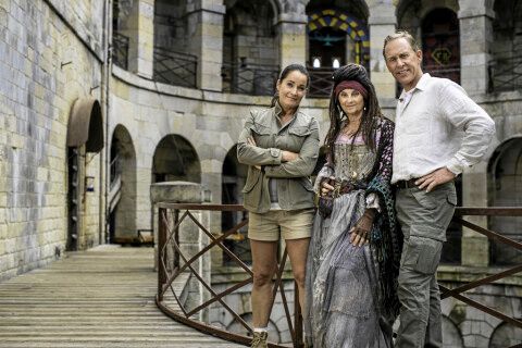 Långköraren ”Fångarna på fortet” i TV4 har i år en ny Madame Fouras spelad av Suzanne Reuter.