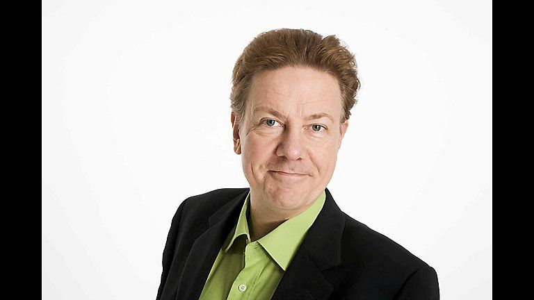 Melodikryssets programledare Anders Eldeman beklagar felen i kryssplanen inför lördagens sändning.