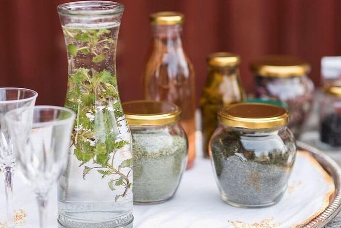 Nässlor i olika form hos Berit på Rönngården i Jämtland.