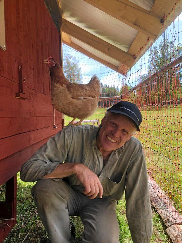 Pappa Magnus Carlsson är lite av en Oppfinnar-Jocke: ”Jag reparerar lantbruksmaskiner till vardags och har alltid konstruerat lite lustiga grejer vid sidan om”, säger han.