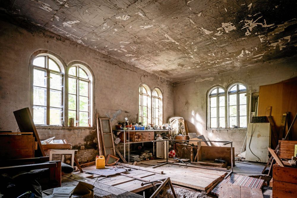 Kvarnen är i fyra plan och har en bostadsdel.