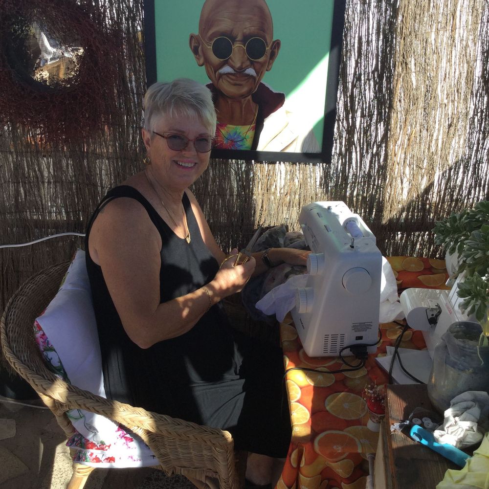 Här är Eva som bor på Fuerteventura 9 månader om året. Annars bor hos i Småland. Härligt med olika vinterupplevelser för oss alla!