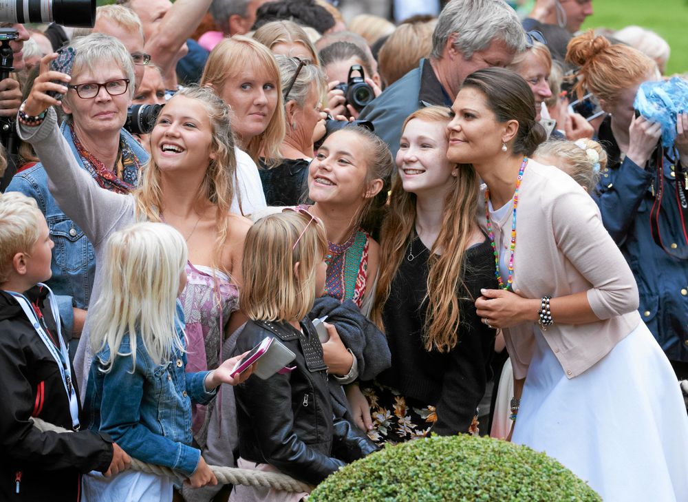 Historia, vårt statsskick och inte minst en samling härliga människor är några av anledningarna till att Niklas tycker om kungahuset.
