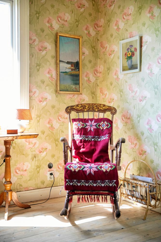 Antik gungstol som skulle kunna ha varit "sexmannens" , den gamla termen för en av socknens sex ordningsmän.