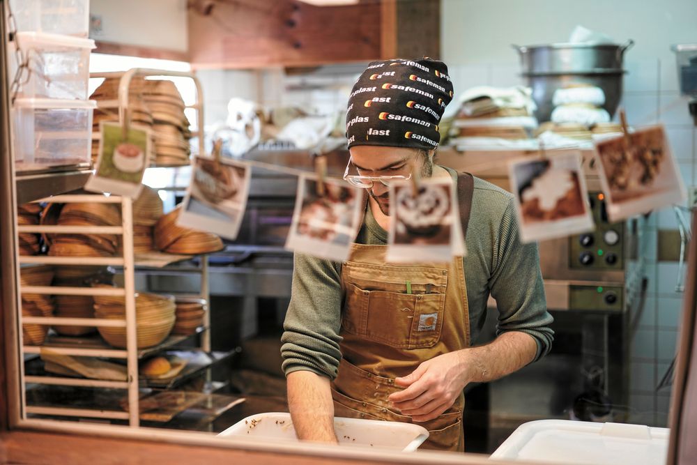 Sambon Gideon är en naturbegåvning på att baka.