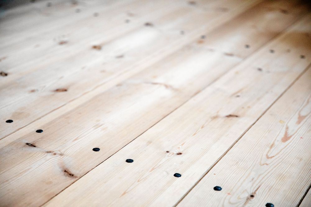 Hanna som är golvläggare har valt ett praktiskt linoljevax som ger ett renskkurat utseende.