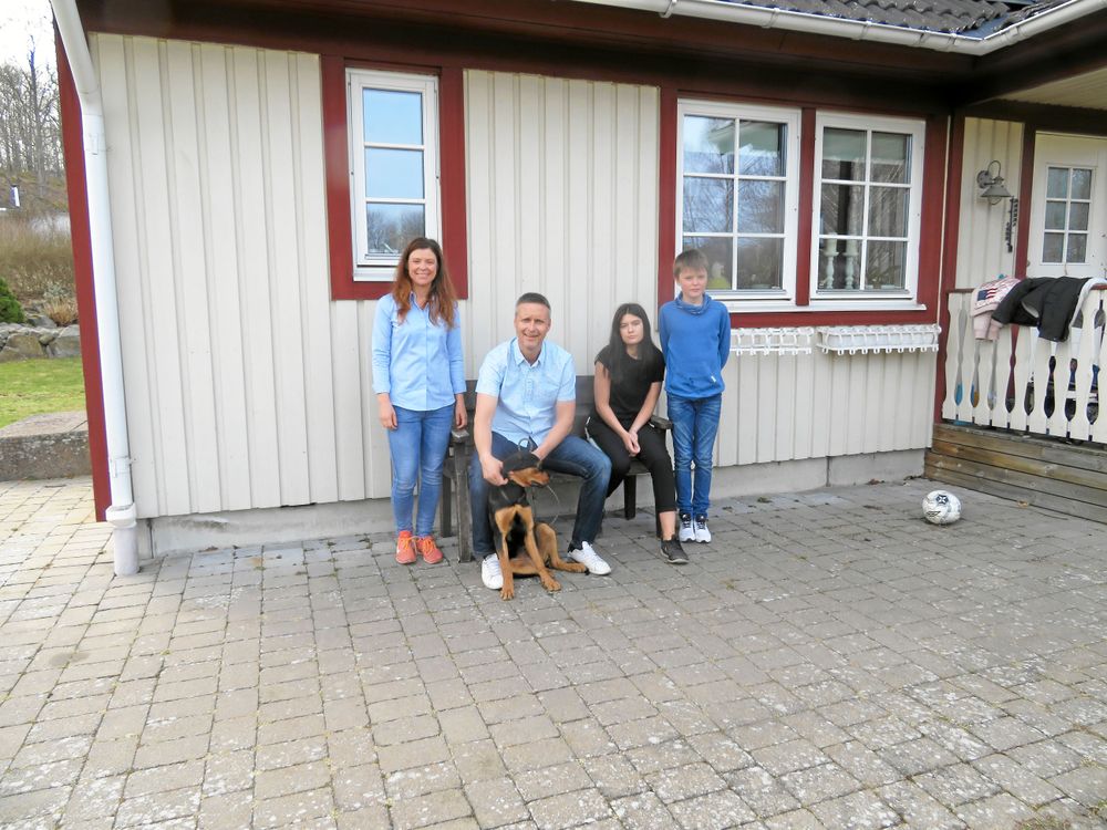 Martinas man Ronnie har varit mycket delaktigt i bygget och även barnen Eddie och Linn har hjälpt till.