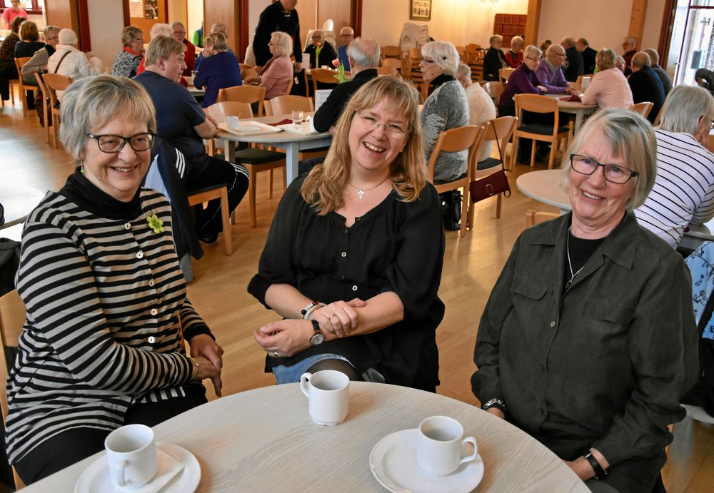 Kerstin Jonsson, Tina Jeppesen och Ulla Holm är tre trogna besökare på kyrkans aktiviteter.