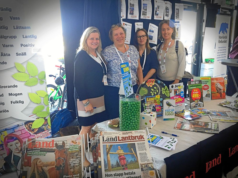 Redo för landsbygdens folk. Carina Löfgren, chefredaktör för tidningen Land, Lena Johansson, politisk chefredaktör för Land Lantbruk, Emilia Eliasson, sajtansvarig på Land.se, och Monica Hedlund, redaktör på tidningen Land.