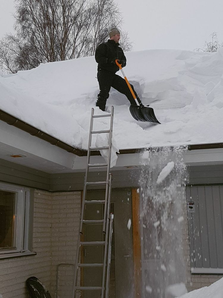 "Min son som skottar sitt tak i Örnsköldsvik" skriver Marie A Eriksson.