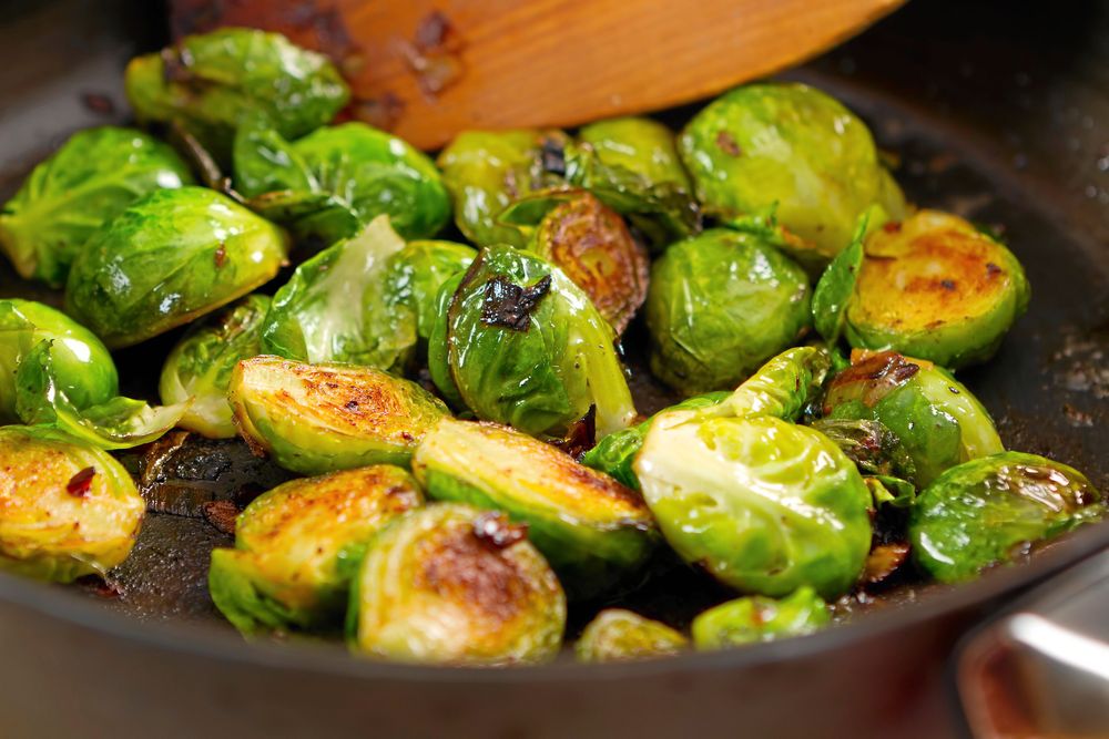 Brysselkål är matigt, gott och nyttigt. Stek i olja eller smör och krydda!