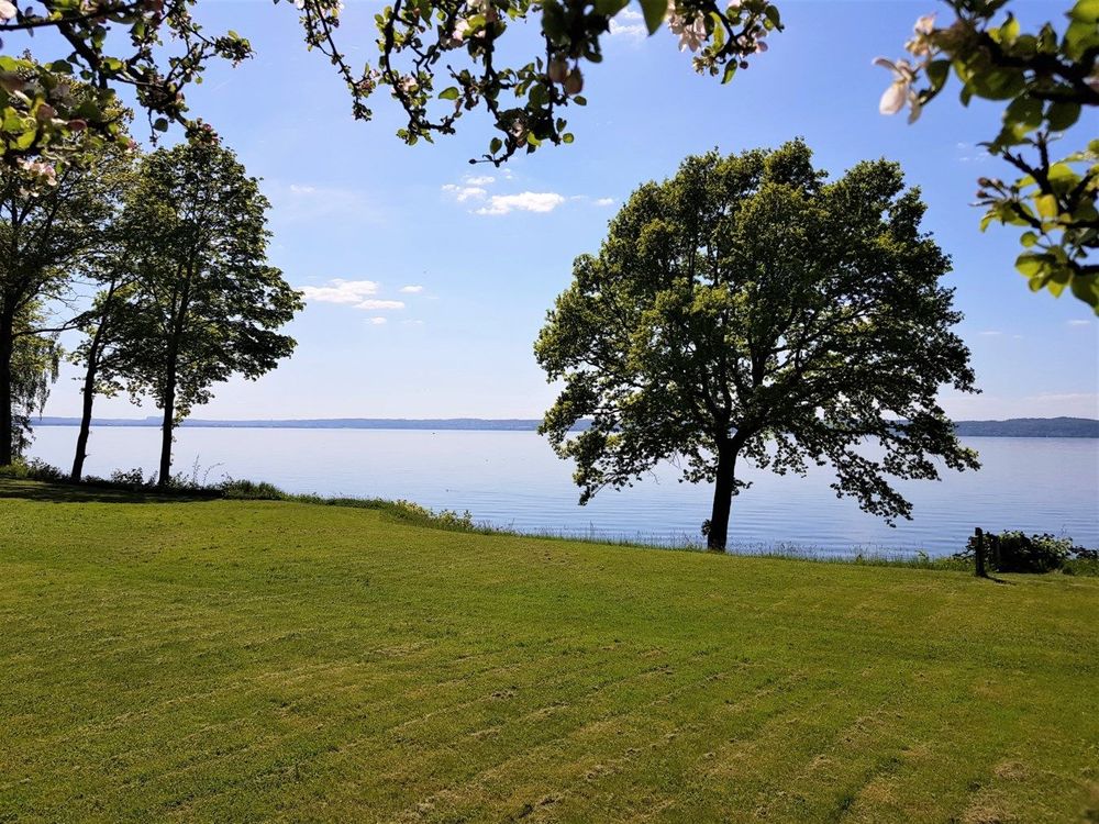 Här skiner solen hela dagen och på kvällen kan man vid klart väder avnjuta en tjusig solnedgång.