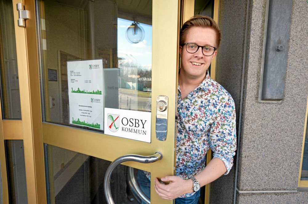 UNGT KOMMUNALRÅD. Niklas Larsson var bara 18 år när han valdes in i kommunfullmäktige hemma i skånska Osby. I dag, vid 29 års ålder, är han kommunstyrelsens vice ordförande.