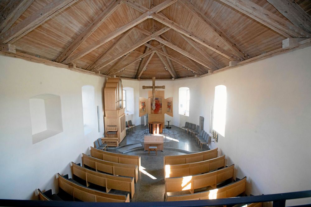 Gunnar Andersson bar ut korset ur en brinnande Ledsjö kyrka.