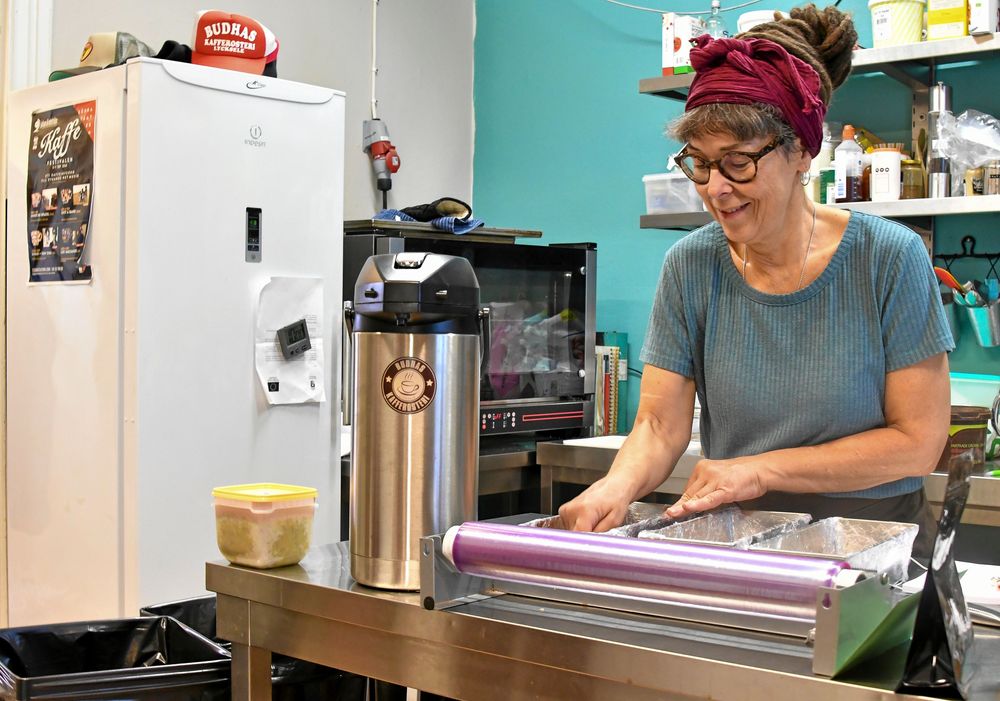 Kaffet är inte det enda som drar. Katarinas bakverk och mackor är kända på stan.