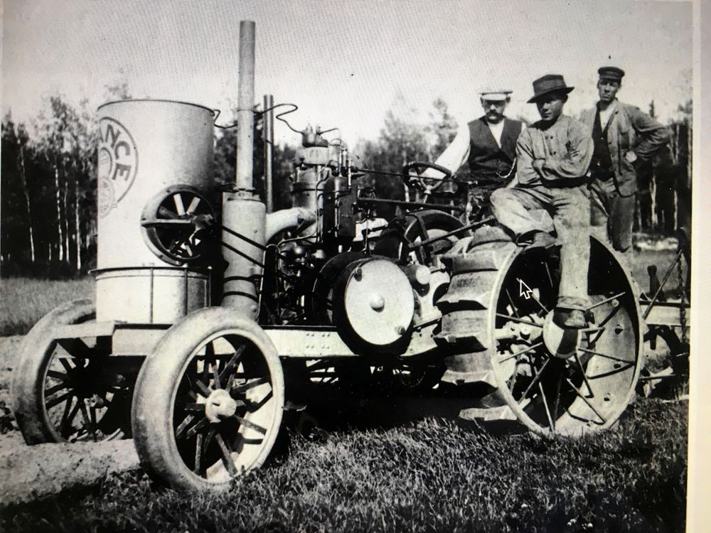 Avences innovation motorplogen var ett slags traktor som sedermera blev en storsäljare.