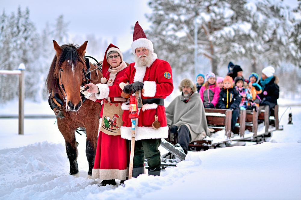 Sivert och Wega Svensson ägnar en stor del av sin tid åt att träffa barn och sprida tomtens viktigaste budskap om godhet och medmänsklighet.