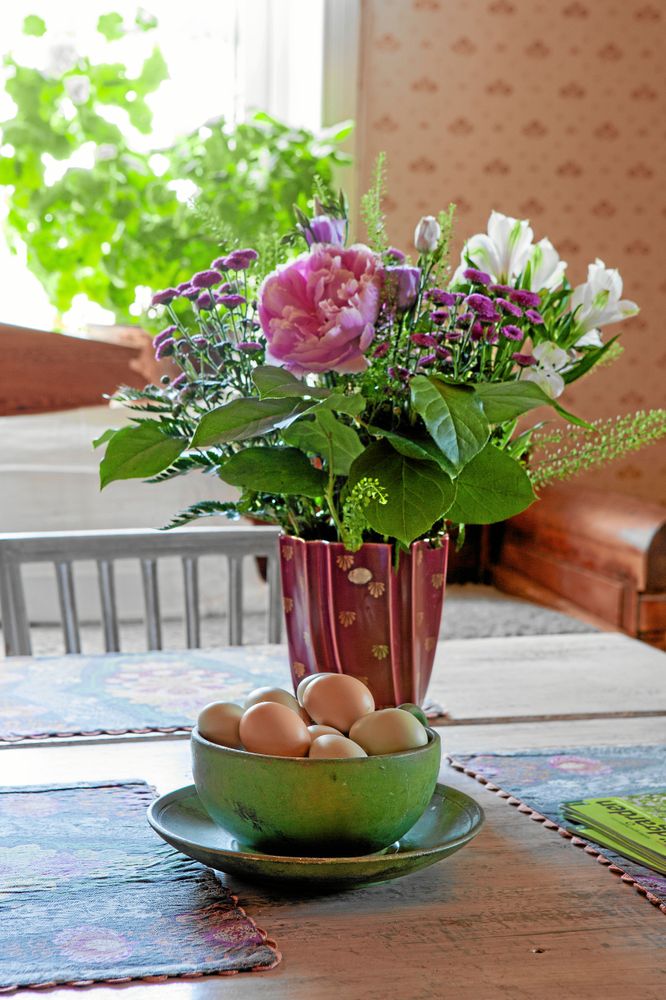 Köket inger en varm och välkomnande känsla.