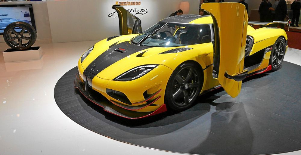 447 kilometer i timmen kan denna ultrsnabba modell av Koeniggsegg, Agera RS, komma upp i.
