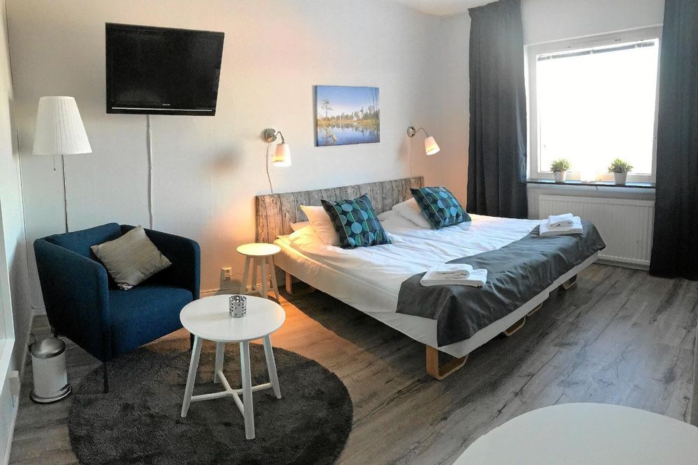 Koppla av. I Lands vildmarkspaket ingår övernattning för två i dubbelrum under fem nätter, frukost och välkomstmiddag ingår.