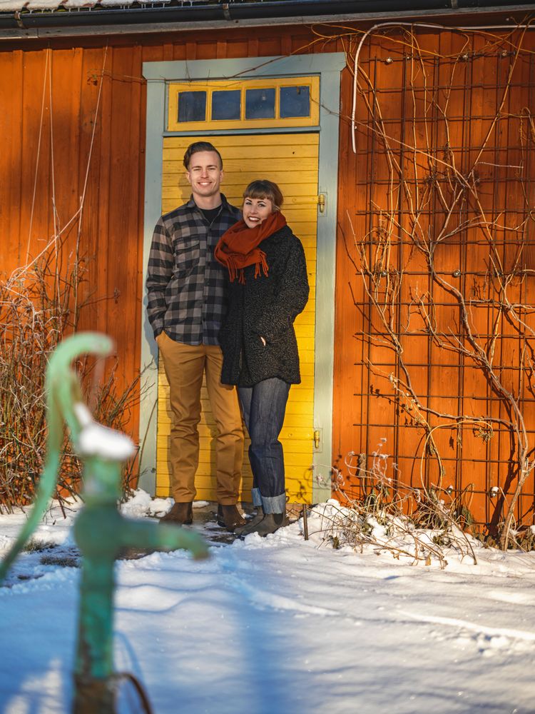 Hugo och Josefin tycker att köpet av huset är det bästa de har gjort.