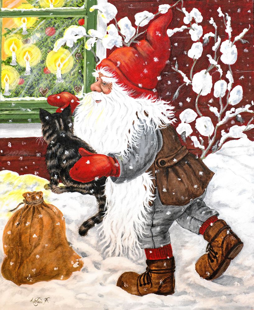 Tomten med katt och julklappssäck i gammal fin miljö ger rätta julkänslan.