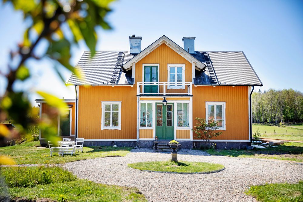 Sexmansgården är en av de äldsta i Marsjö, centralt belägen på orten.