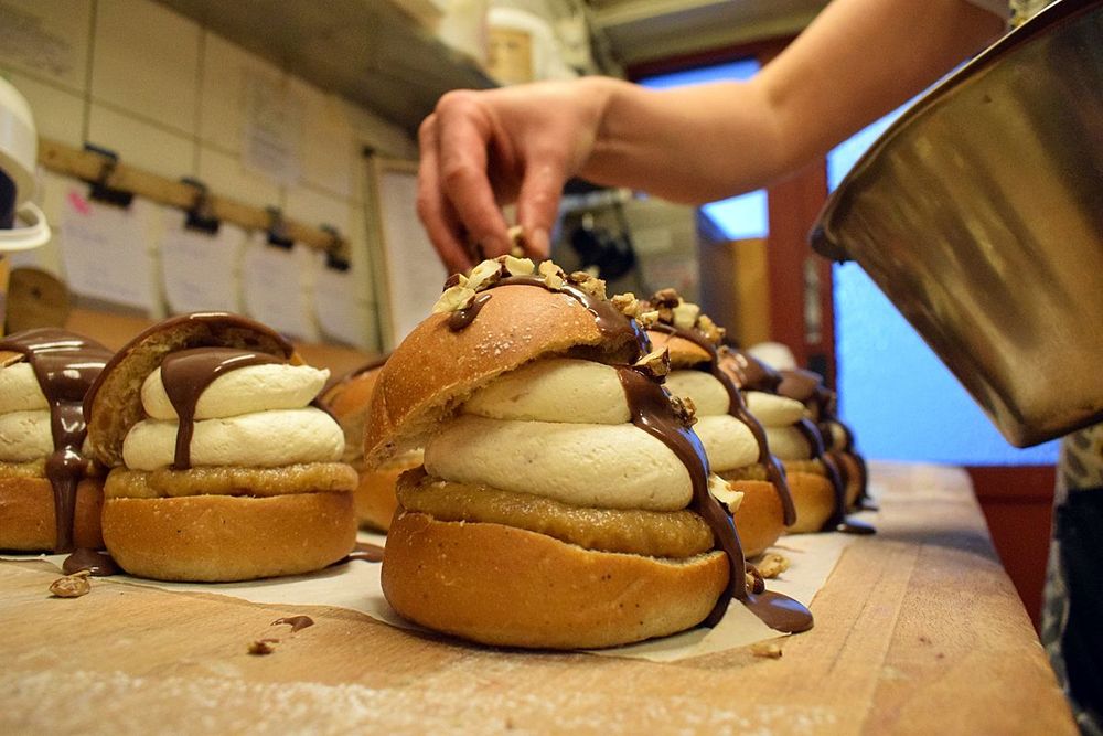 Lite nötter på toppen så är allt klart.