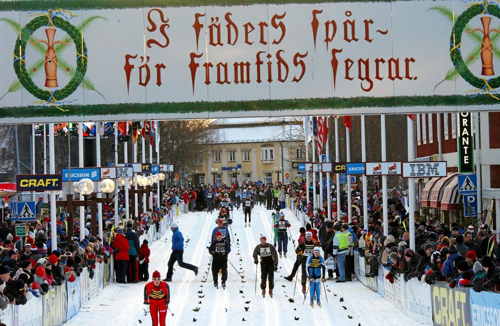 Den klassiska skylten vid målgången i Mora.