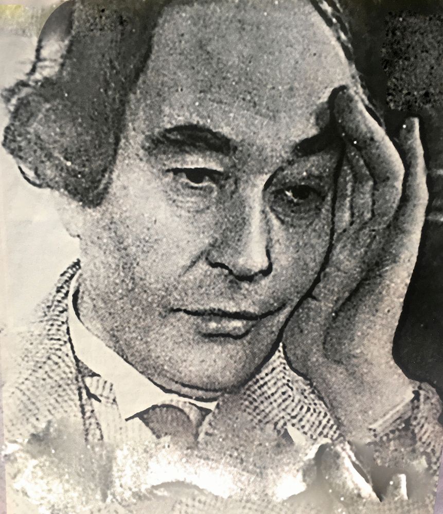 Gummikungen. Ett av få porträtt av entreprenören och sexualupplysaren Nils Adamsson.