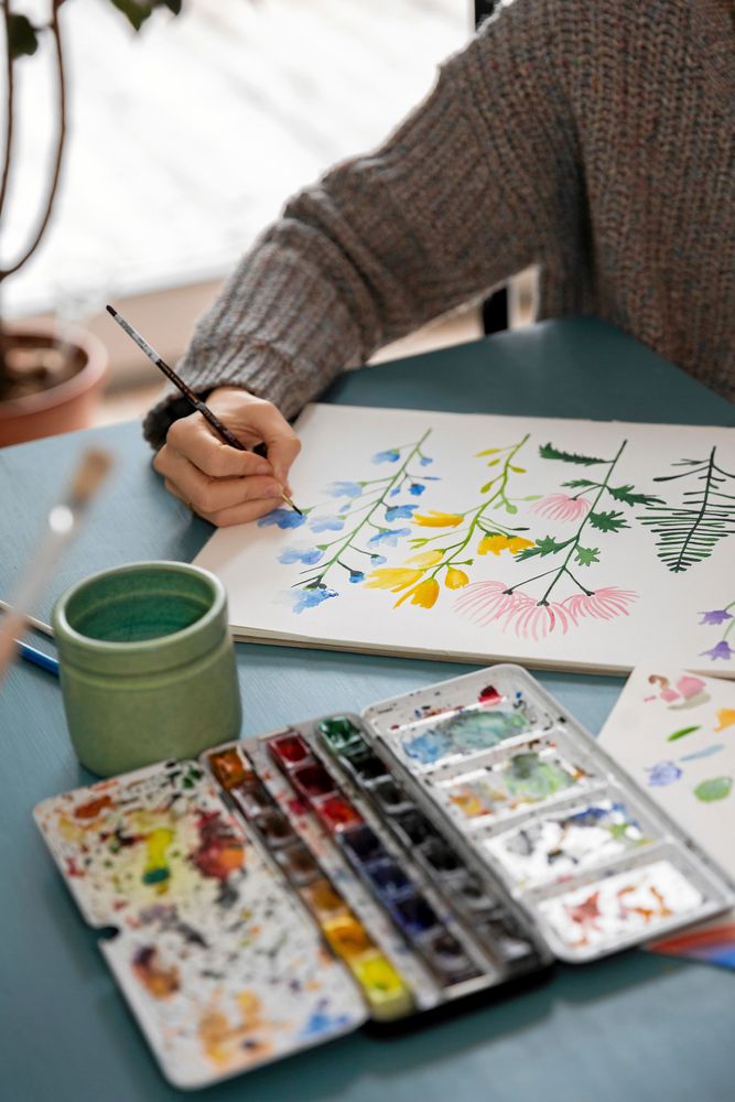 Lina har alltid nya konstverk på gång och behärskar många tekniker: Akvarell, olja, tusch, träsnitt och olika former av grafik.