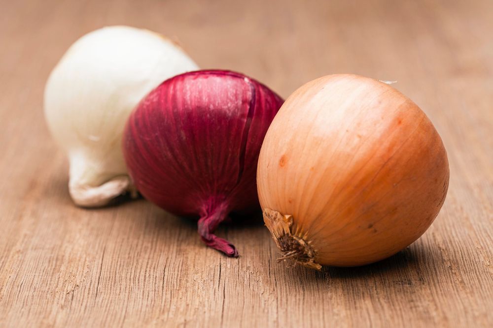 Lök piggar upp de flesta maträtter och kan förvaras länge.