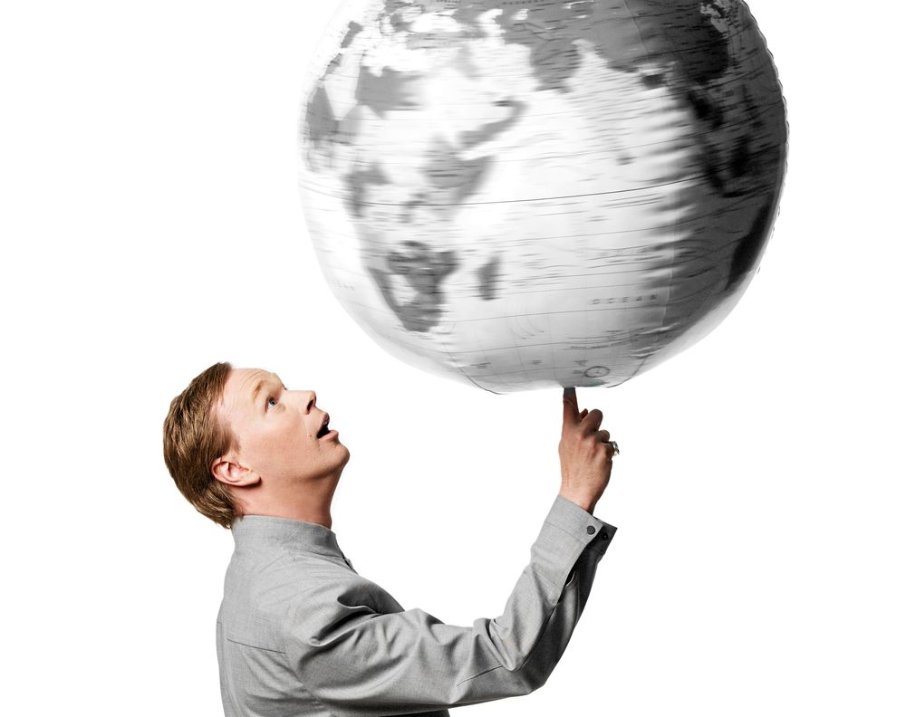 Pressbild från Johan Glans succéföreställning World tour of the world som såldes slut ett år i förväg.