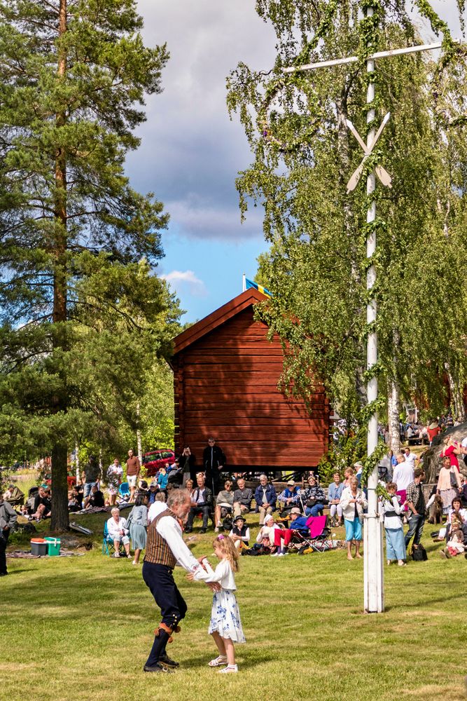Midsommar i Dalarna, välkänt i hela världen.