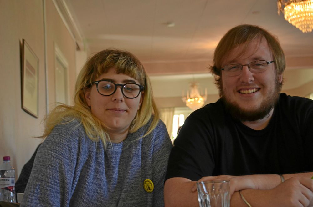 Emilia Stjernfeldt och Christopher Pennington har nu fått godkänt från Microsoft att översätta dataspelet Minecraft till älvdalska.