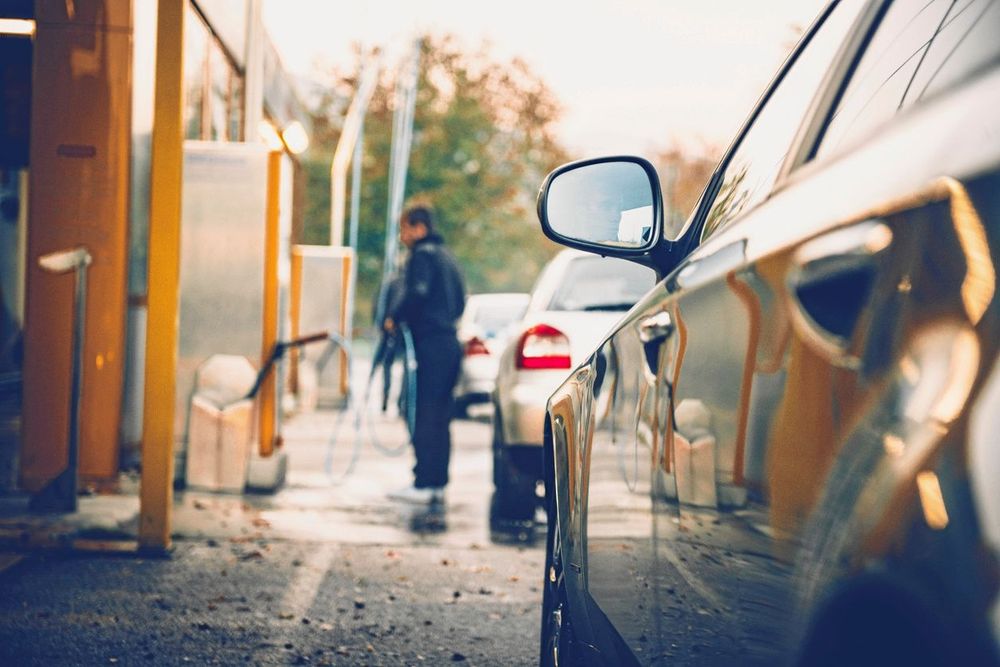 Glöm inte att du sällan är ensam i tvätten.