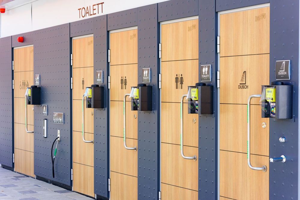 Många allmänna toaletter klarar av att hantera olika myntstorlekar.