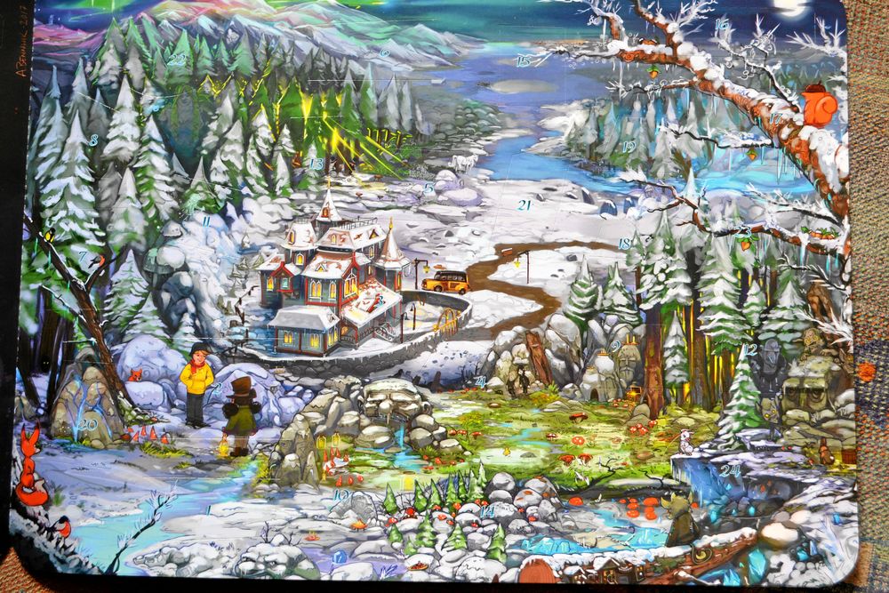 2017 års kalender i Sveriges Radios om 9-åriga Hugo bland tomtar, vättar, troll, gastar, mylingar och den fruktansvärda Maran. Tecknare: Arslan Tursic.