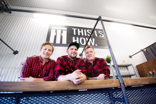 Fredrik Nilsson, Gustaf Ahlin och David Wellborg har precis startat bryggeriet This Is How i Piteå.
