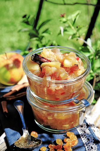 Äppelchutney passar fint till fläskkött och kyckling.