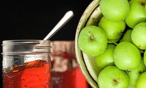 Äppelkarten blir pektin till syltkoket.