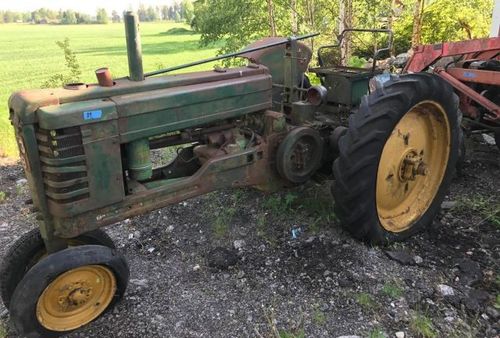 En av traktorerna som säljs på auktionen. Foto: Stig-Arne Johansson, SAJAB.