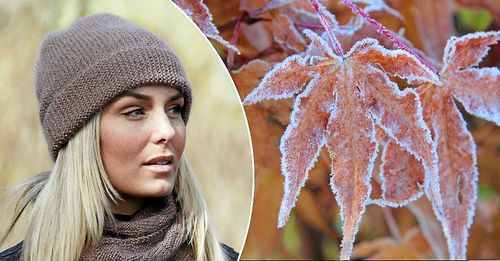 Fram och tillbaka i racerfart. Snart är mössan och halsringen klara. Foto: Svarta Fåret.